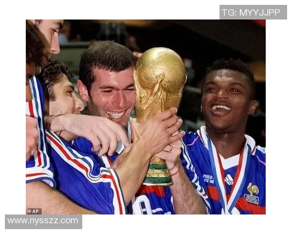 齐达内执教生涯巅峰时刻 玄学助力四座大力神奖杯辉煌荣耀